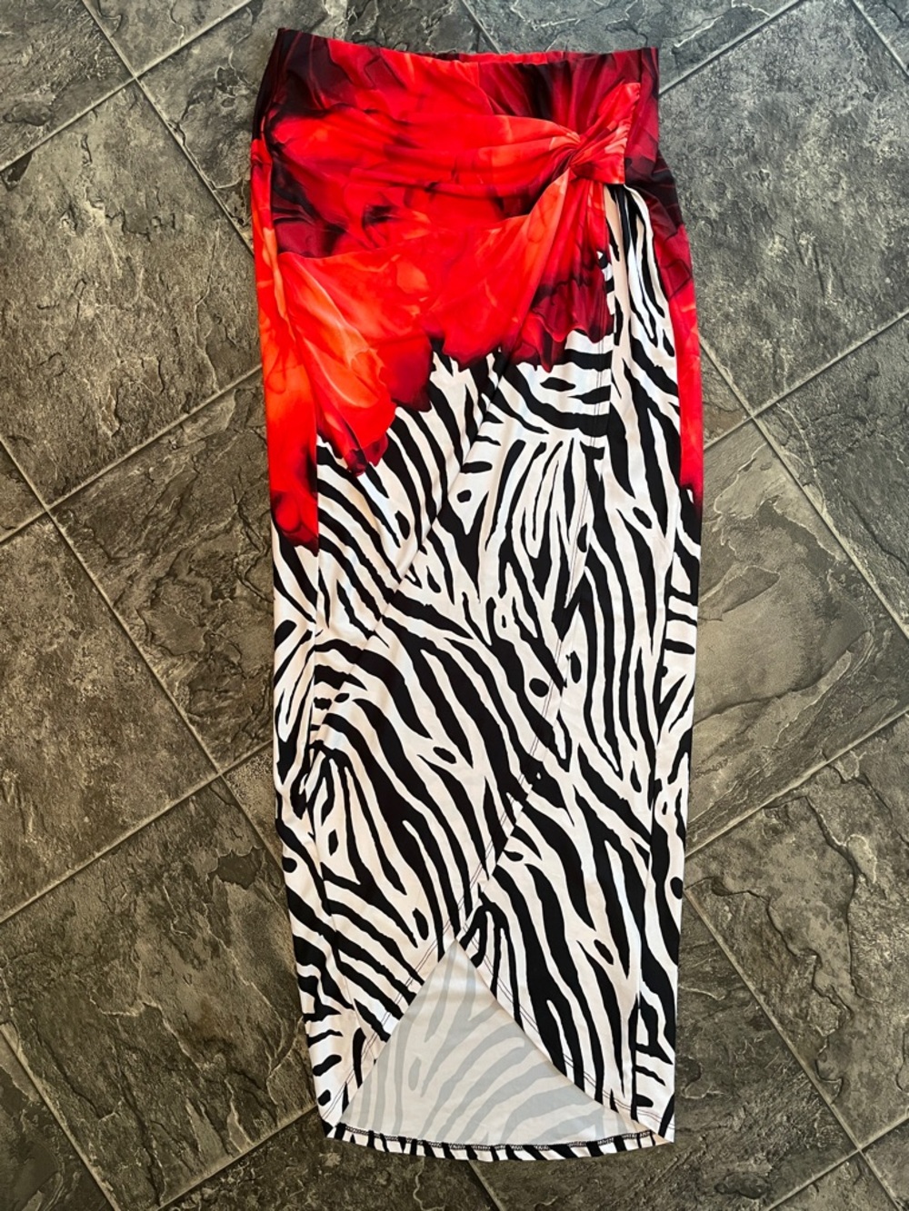 VENUS Y2K Vibrant Unique Red Floral & Zebra Faux-Wrap Knot Tulip Hem Maxi Skirt